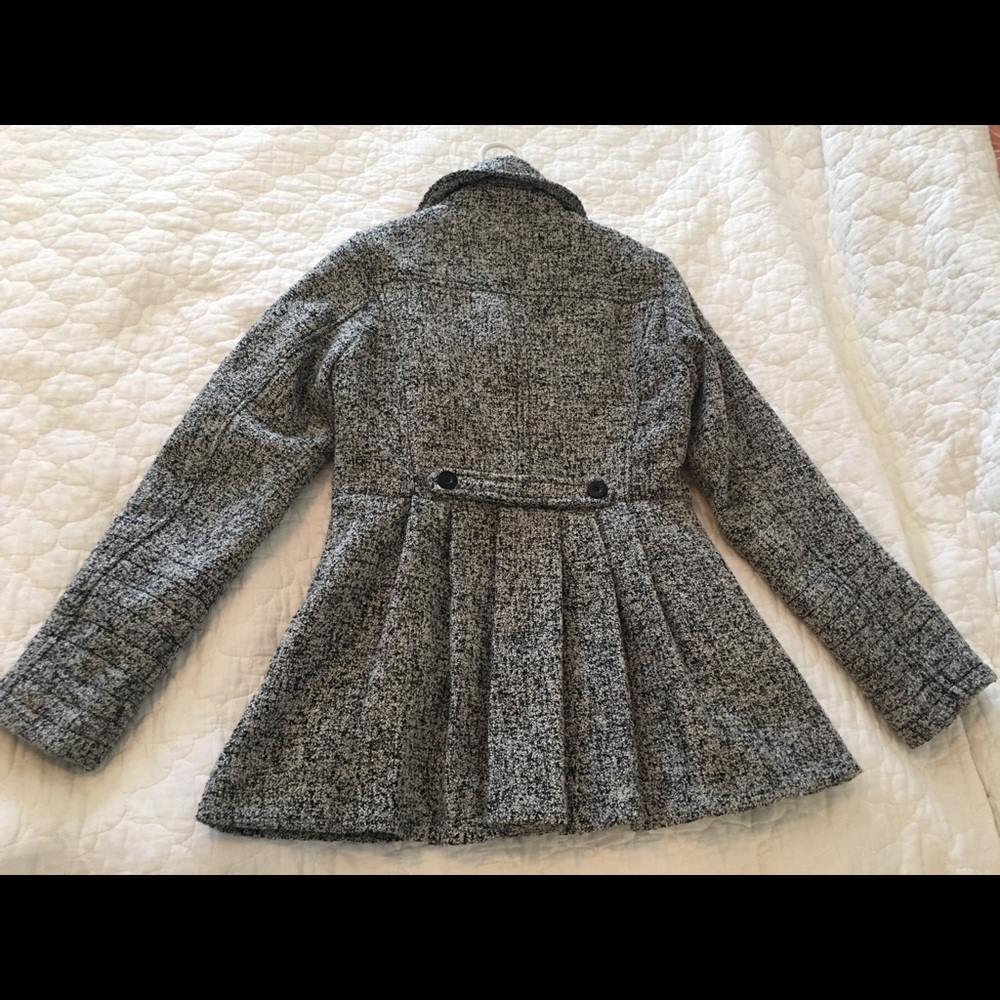 Adorable Pea Coat! - Picture 2 of 3